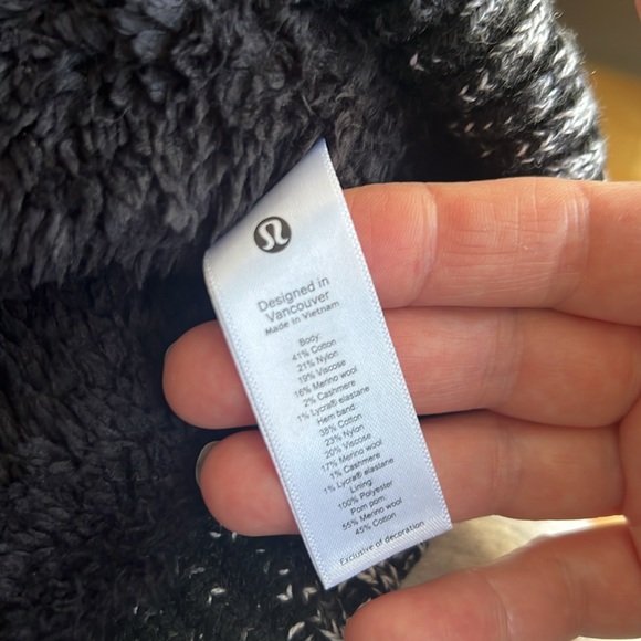 Lululemon Fleece-lined Knit Beanie - Picture 4 of 5